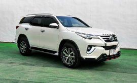 2018 Toyota New Fortuner 2.4 V 4WD 
